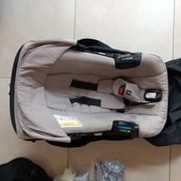 Paseggino e ovetto auto Doona +Isofix