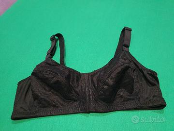 Reggiseno nero apertura frontale