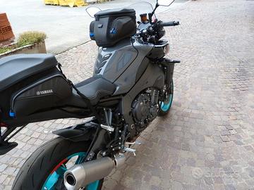 YAMAHA MT-10