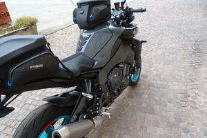 YAMAHA MT-10