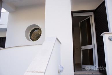 Villetta vista mare LIDO CONCHIGLIE-SANNICOLA (LE)