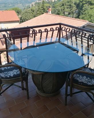 Tavolo rotondo da esterno