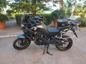 CF MOTO EXPLORER 800 PARI AL NUOVO