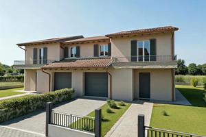 Nuova bifamiliare in costruzione ad Arcade