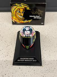 Minichamps Valentino Rossi casco 1:8 Mugello 2012