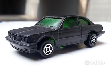 Modellino auto Bmw 323i 1:50 vintage anni 80