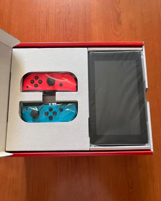 Console nintendo switch 1  Nuova