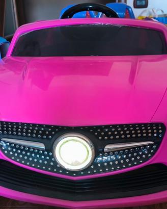 Auto radiocomandata per bambini  come nuova 