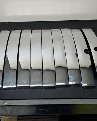 Maniglie per mobili.