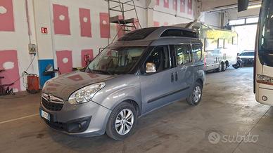 OPEL COMBO CON PEDANA DISABILI