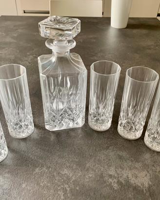 Bicchieri e bottiglia cristallo RCR per gin tonic