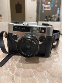 Macchina fotografica vintage Comet 235 nk