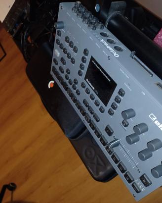 Octatrack MK2 grigio con decksaver