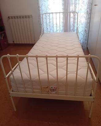Letto singolo con materasso