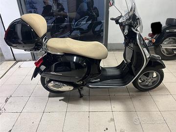 Vespa GTS 250