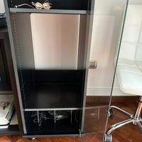 Mobiletto per stereo rack
