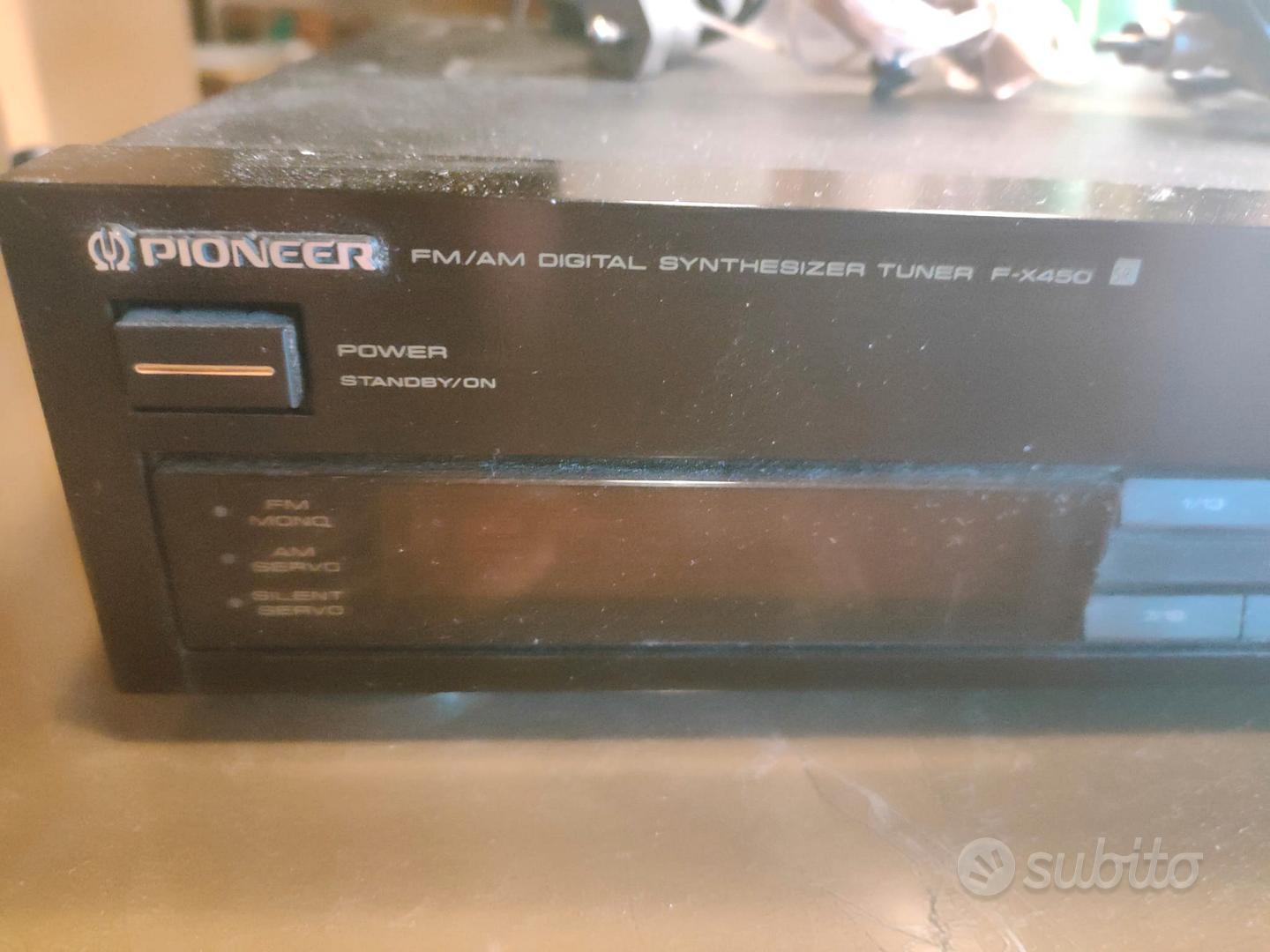 Pioneer FM/AM digital synthesizer turner F-X450 - Audio/Video In