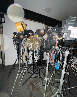 LAMPADE SPOT CINEMA/SET FOTOGRAFICO CON STATIVI