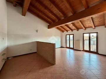 3 LOCALI A MISANO DI GERA D'ADDA