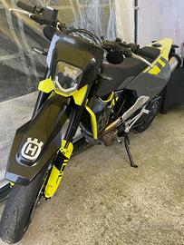 Husqvarna 701 Supermoto - 2023