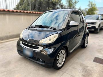 Smart ForTwo 1.0 Benz MHD Cabrio - 2009 *Leggi Des