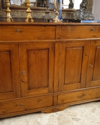 Credenza a 4 ante e 4 cassetti