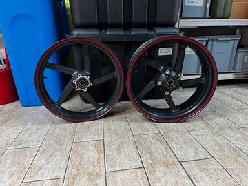 Cerchi aprilia Rsv 1000