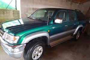 Toyota Hilux 4x4 2500 turbodiesel common rail