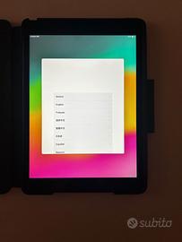 Apple iPad 8gen 128GB Cellular + tastiera Logitech