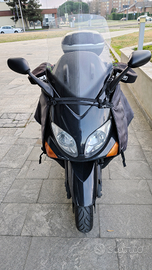 Yamaha T Max Black Version