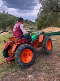 trattore pasquale 990 con attrezzi 