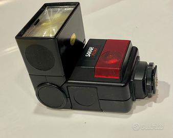 Flash esterno SAKAR 717AF con Testa Basculante per