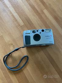 Yashica T5  Zeiss Tessar