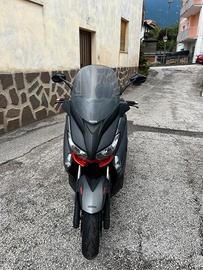 Yamaha Xmax 400