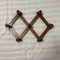 Appendiabiti a fisarmonica in legno