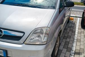Opel Meriva anno 2010, alimentazione Benzina