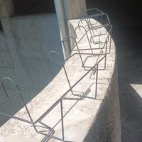 PORTAVASI (e vasi) da balcone 
