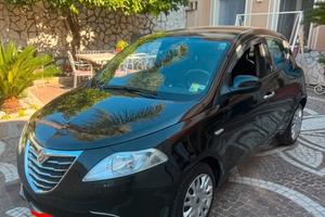 Lancia y