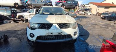 Ricambi Mitsubishi L200 2005