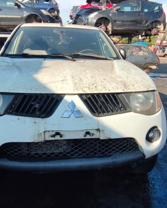 Ricambi Mitsubishi L200 2005