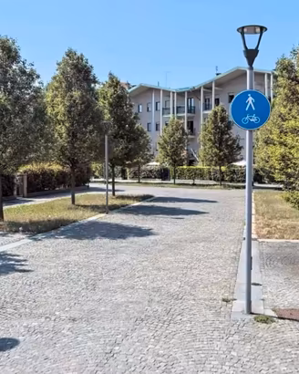 Bilocale con ampio sottotetto