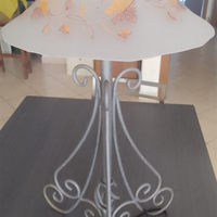 Lampada da tavolo in ferro battuto