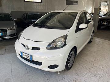 Toyota Aygo 1.0 12V VVT-i 5 porte Now Connect