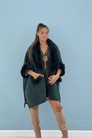 CAPPOTTO MANTELLA BORDATA IN ECOPELLICCIA VERDE