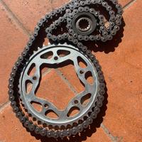 Corona pignone e catena mt-09 2024