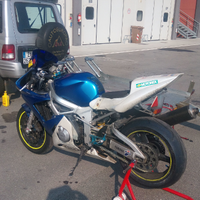 Ricambi r6 anno 2001