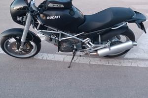 moto Ducati Monster Dark 