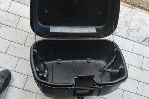 bauletto GIVI 52 litri con portapacchi 