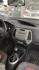 HYUNDAI I20 - STEREO