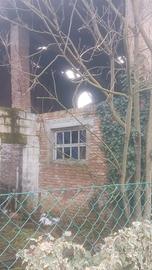 Casale Frati con terreno 19728 mq. Castell'Arquato